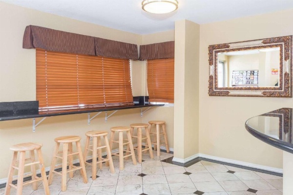 Super 8 de Wyndham Azusa image 13