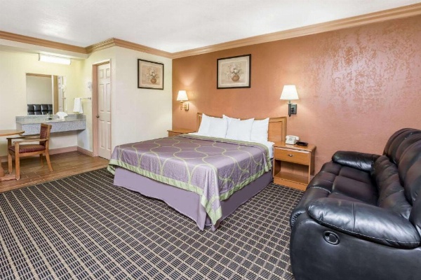 Super 8 de Wyndham Azusa image 9